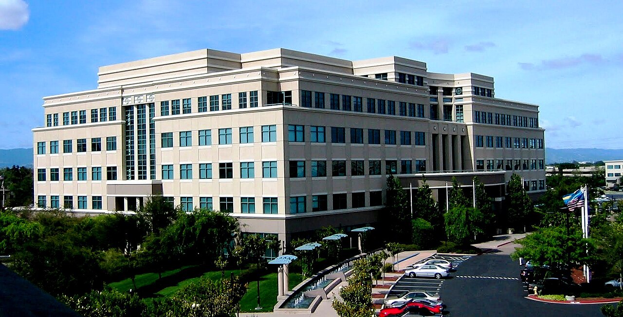 Le bâtiment 10 du siège de Cisco Systems à San José, en Californie.