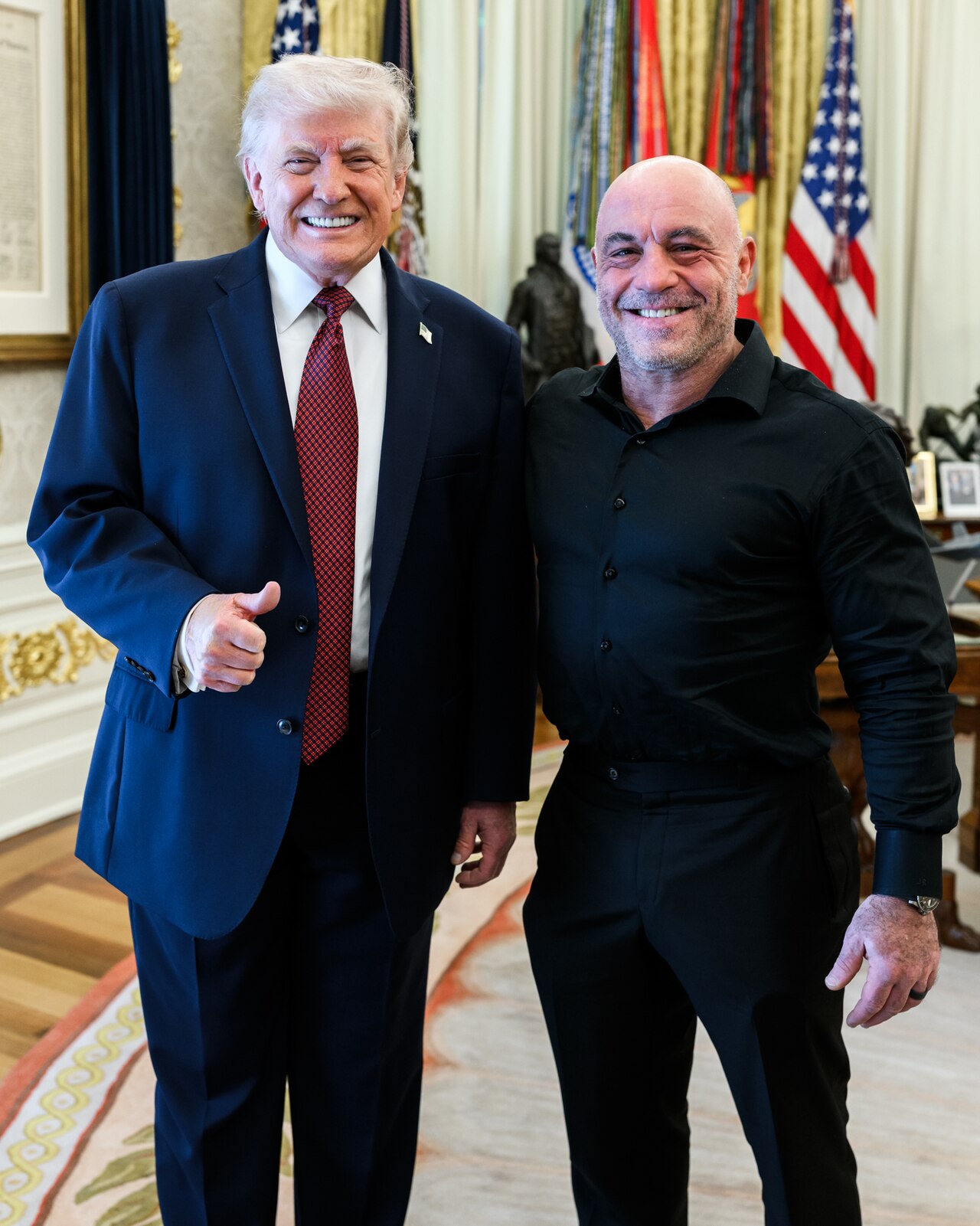2026年、ホワイトハウスでドナルド・トランプ大統領がジョー・ローガンと会話している様子
