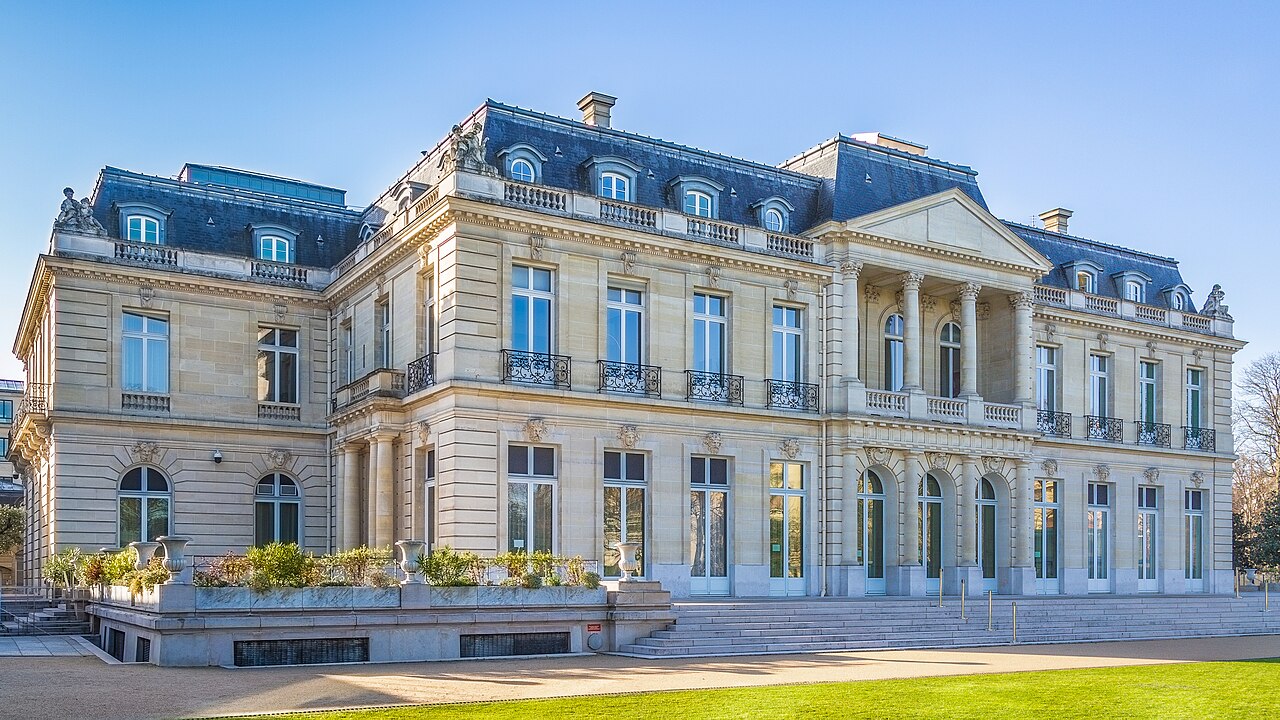 Le siège de l’OCDE à Paris vu depuis la rue.