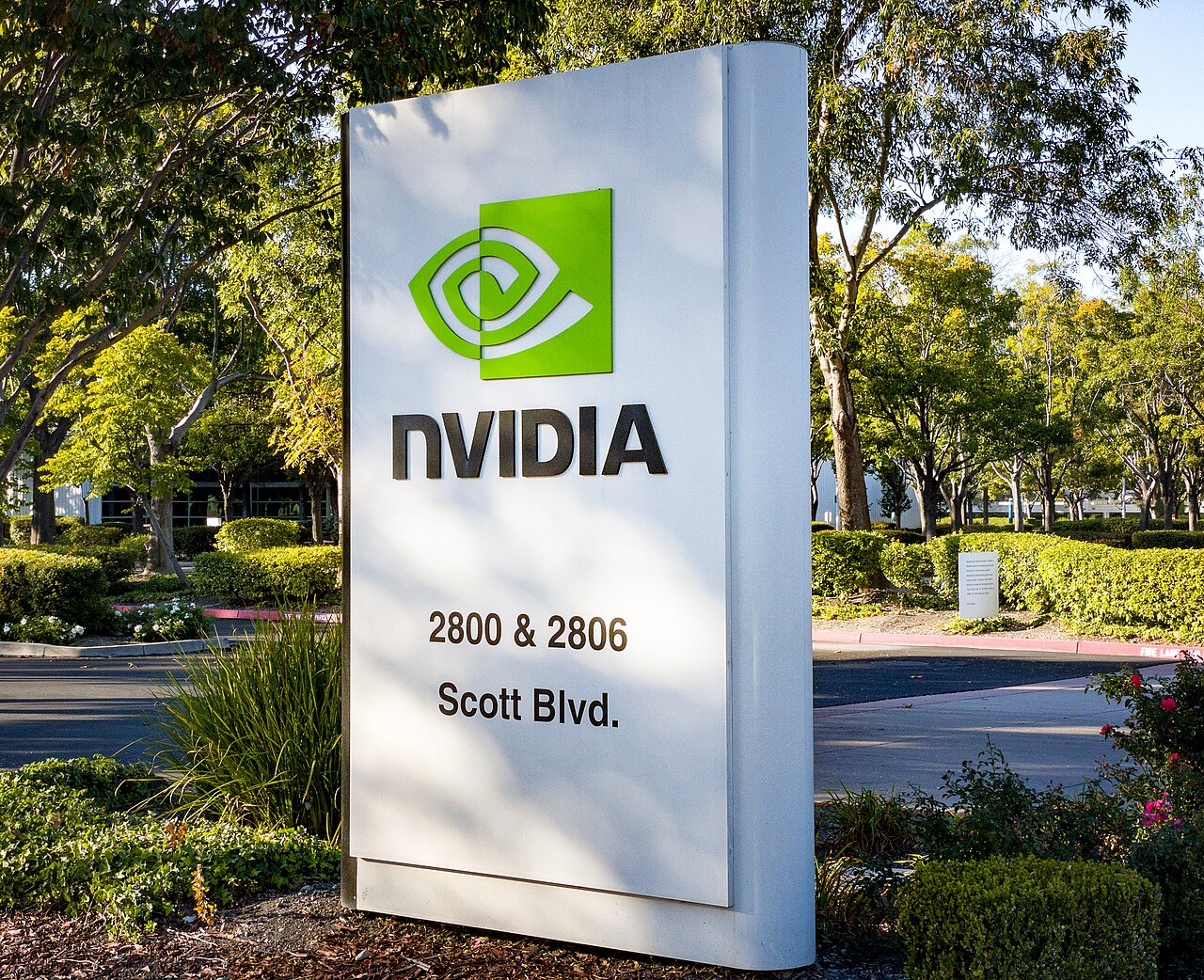 A placa da Nvidia na entrada do campus da sede da empresa, em Santa Clara, na Califórnia